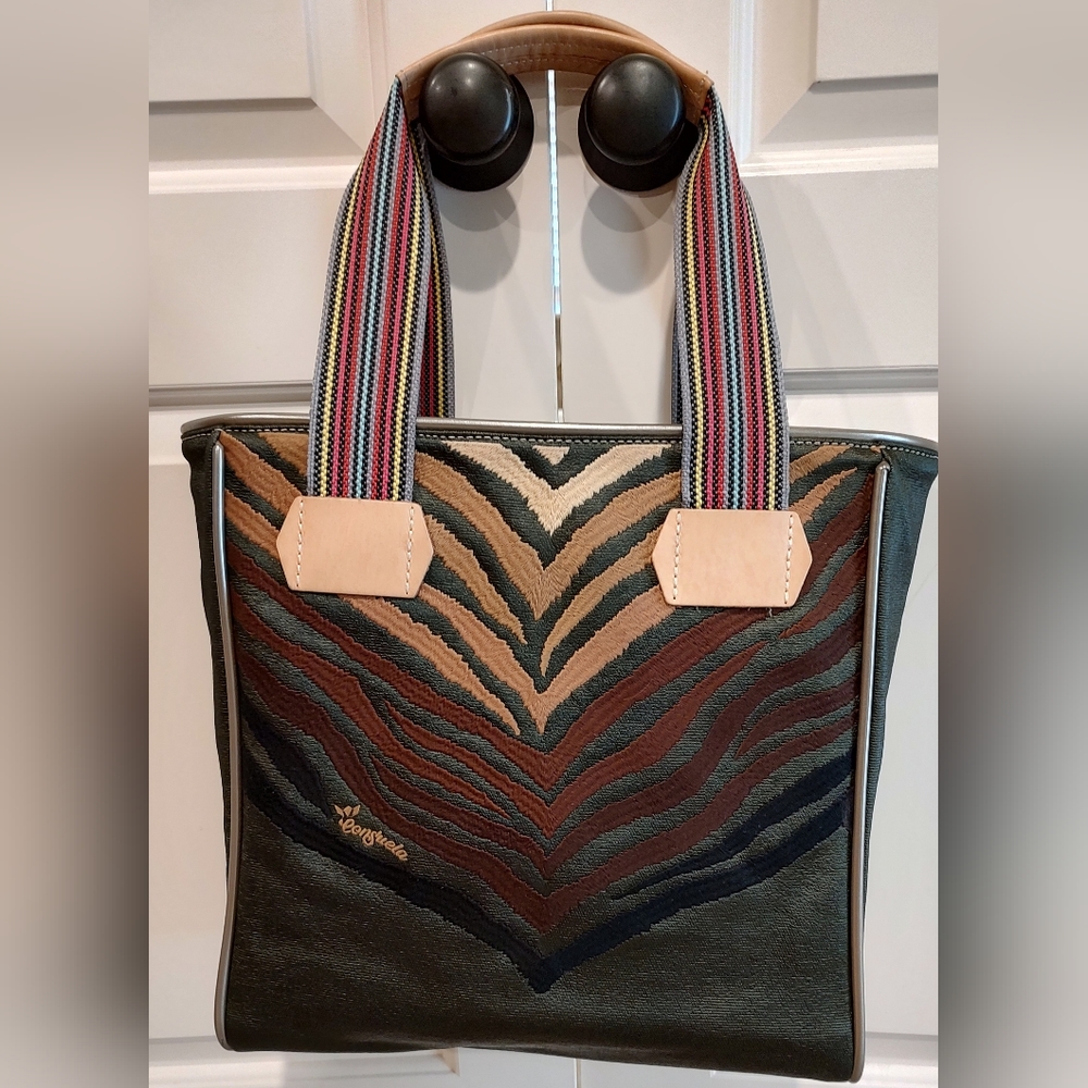 CONSUELA Classic Tote Slash